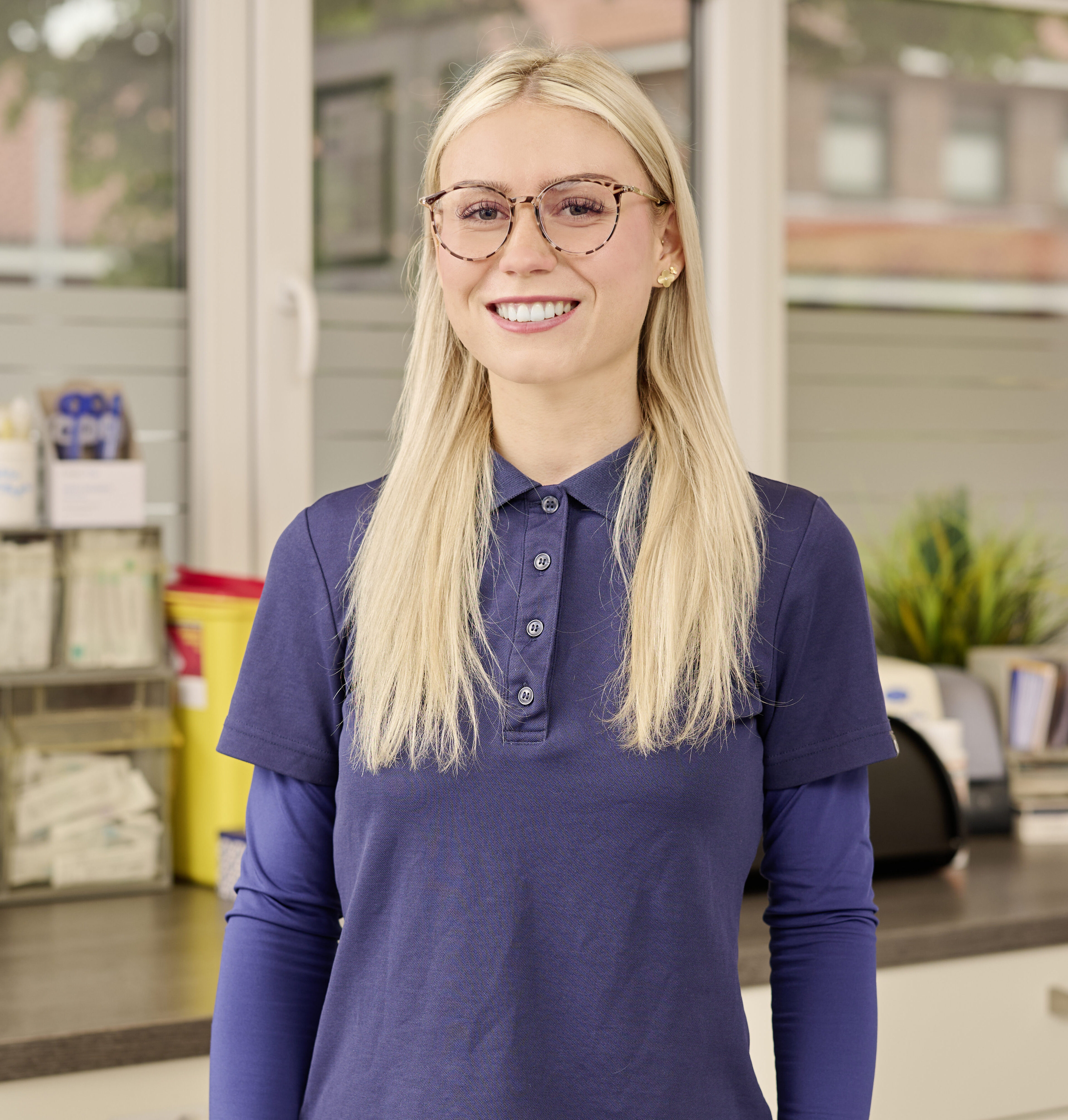Portraitbild der TFA Leonie Rein im Behandlungsraum